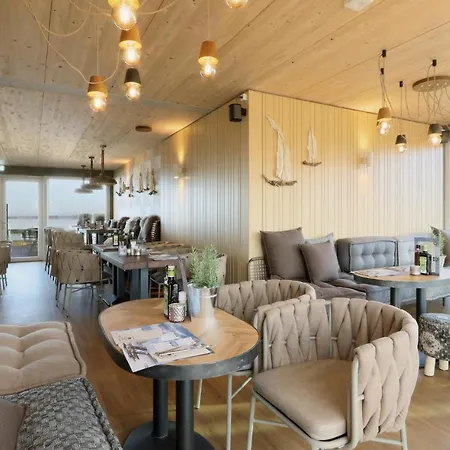 Holiday home 2 Bedroom Awesome In Lembruch-duemmer Lembruch